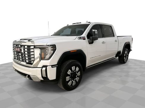 Used 2024 GMC Sierra 2500 Denali w/ Denali Reserve Package AWD/4WD image 1