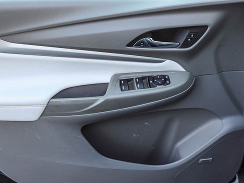 Used 2022 Chevrolet Bolt EUV Premier w/ Launch Edition image 21