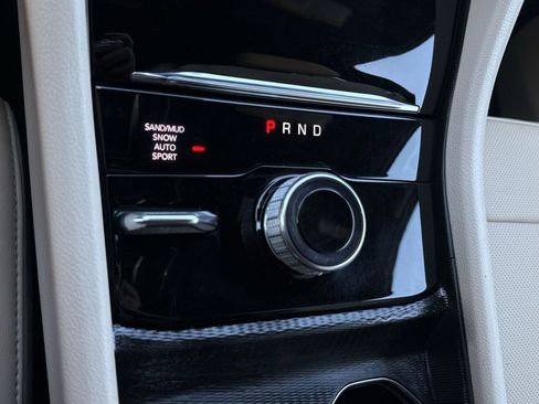 Used 2024 Jeep Grand Cherokee Limited w/ Luxury Tech Group II AWD/4WD image 22