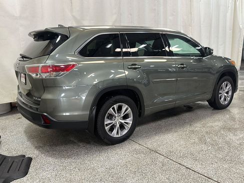 Used 2015 Toyota Highlander XLE AWD/4WD image 5