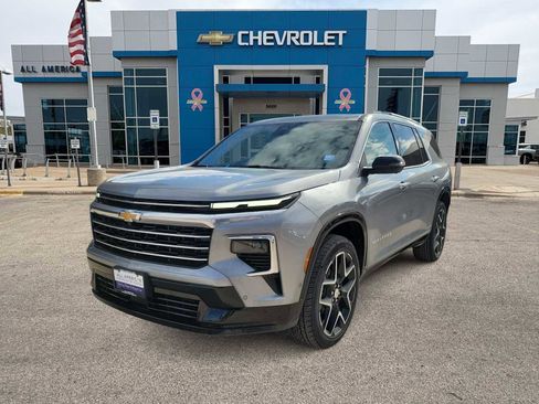 New 2026 Chevrolet Traverse High Country w/ LPO, Floor Liner Package AWD/4WD image 1