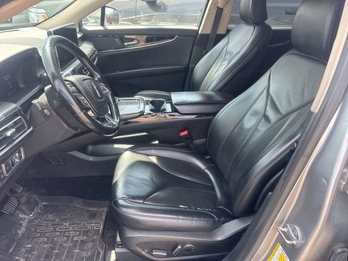 Used 2021 Lincoln Nautilus FWD w/ Equipment Group 101A image 6