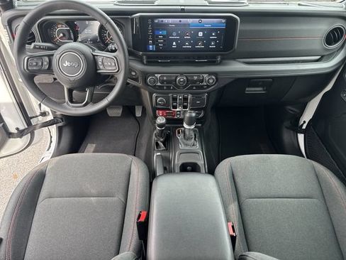 Used 2026 Jeep Wrangler Unlimited Rubicon AWD/4WD image 20