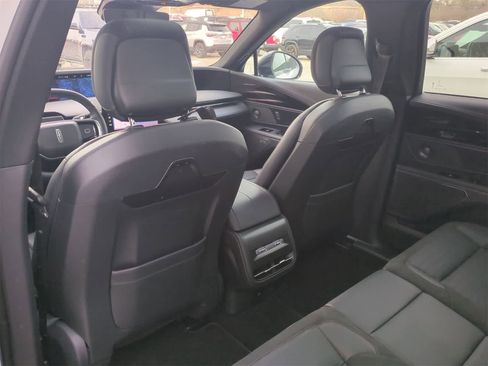 Used 2025 Lincoln Nautilus Reserve w/ Jet Appearance Package image 18