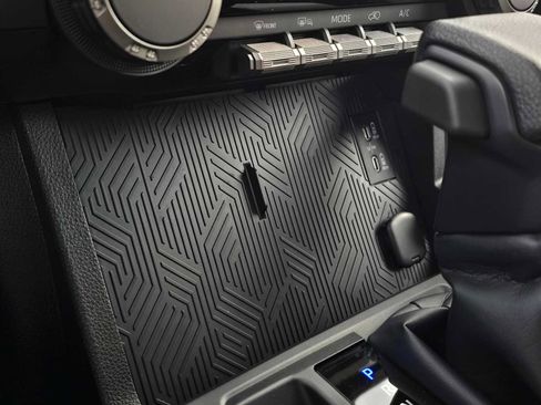 Certified 2025 Toyota 4Runner SR5 image 28