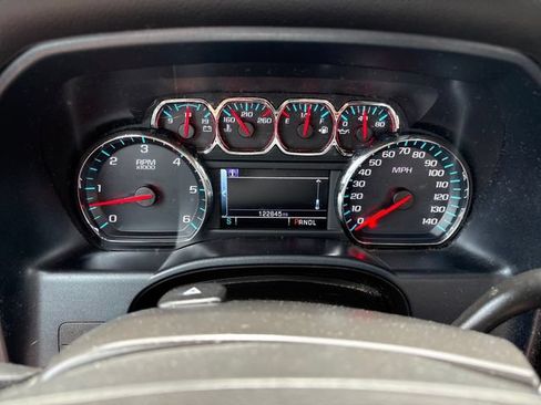 Used 2018 Chevrolet Silverado 1500 LT w/ All Star Edition AWD/4WD image 13