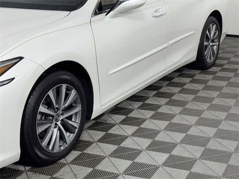 Used 2019 Lexus ES 350 image 13