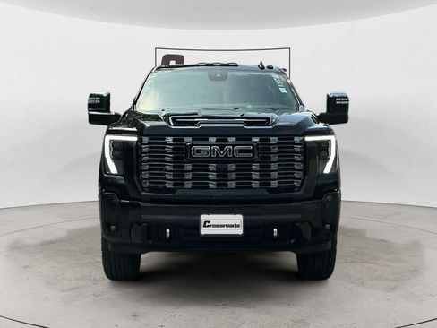 Used 2025 GMC Sierra 2500 Denali Ultimate AWD/4WD image 8