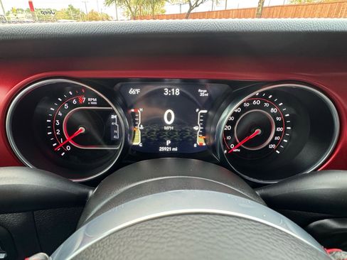 Used 2022 Jeep Gladiator Rubicon image 15