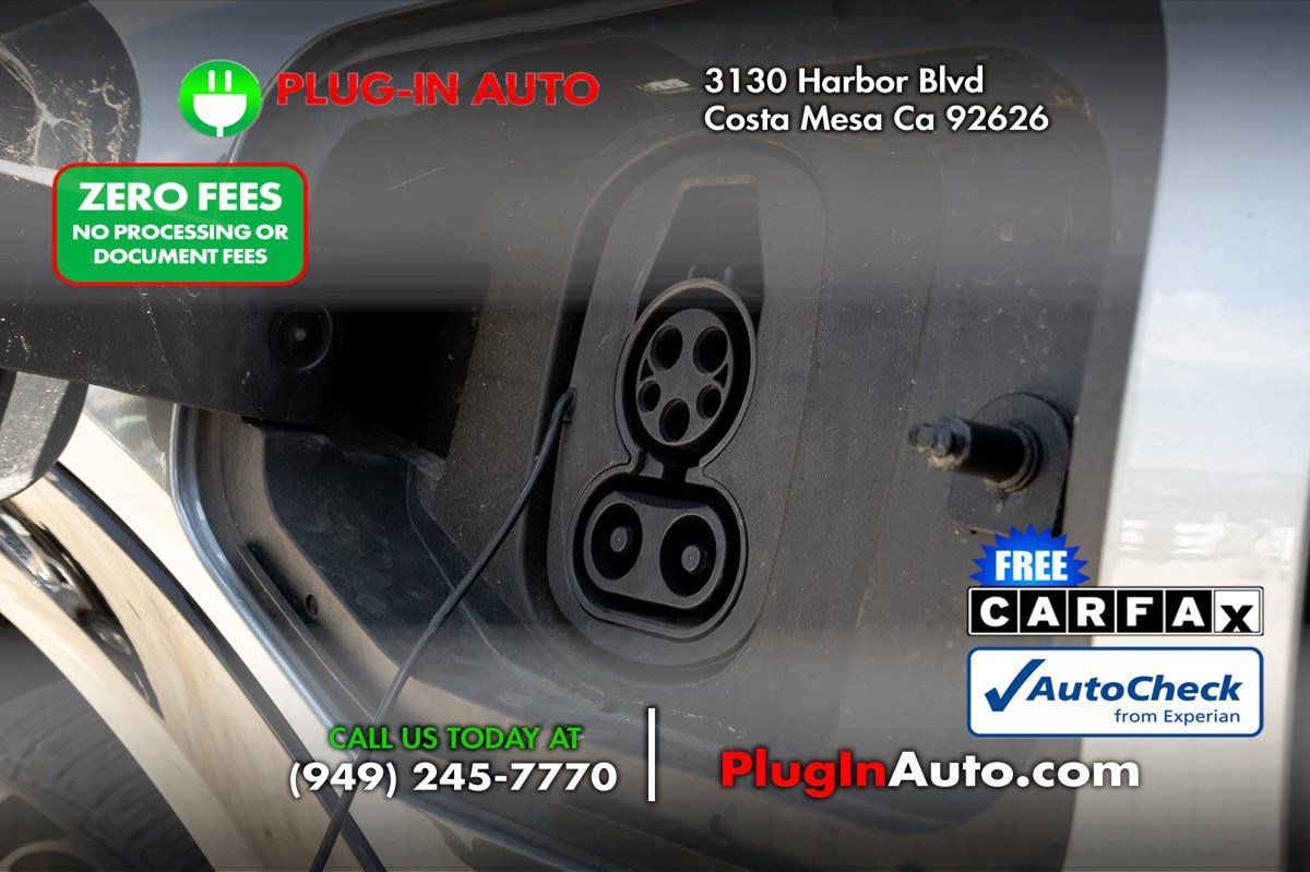 Used 2024 Chevrolet Equinox EV RS FWD image 12
