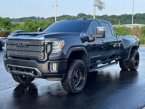 Used 2020 GMC Sierra 3500 Denali w/ Denali Ultimate Package AWD/4WD image 11