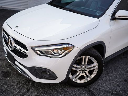 Used 2022 Mercedes-Benz GLA 250 4MATIC w/ Premium Package Lite image 2