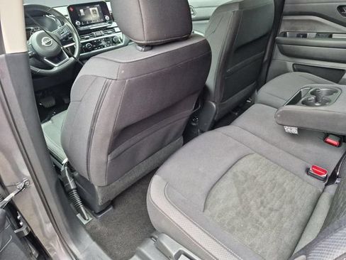 Used 2024 Nissan Pathfinder SV AWD/4WD image 26
