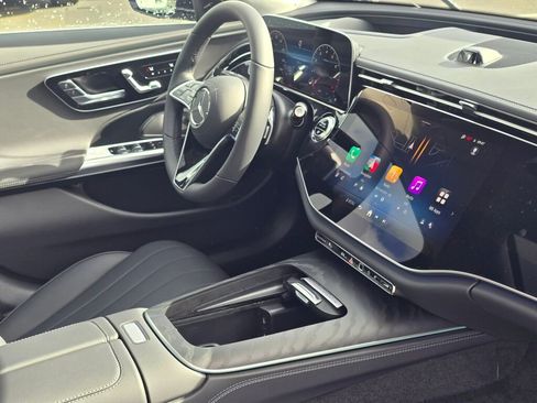 New 2026 Mercedes-Benz E 350 4MATIC Sedan image 28