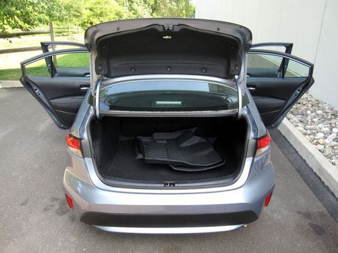 Used 2021 Toyota Corolla LE FWD image 29