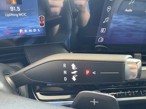 New 2026 Chevrolet Equinox LT w/ Convenience Package II image 15