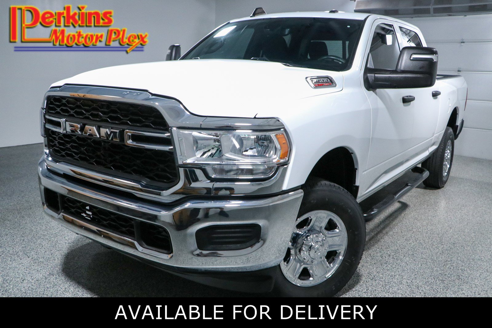 Used 2024 RAM 2500 Tradesman w/ Chrome Appearance Group AWD/4WD image 1