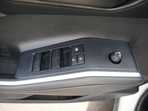 Certified 2024 Toyota Highlander LE AWD/4WD image 16