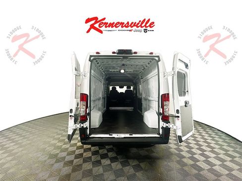 New 2025 RAM ProMaster 2500 w/ Premium Convenience Group image 16
