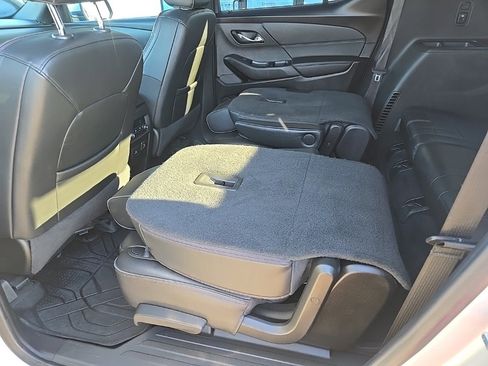 Used 2022 Chevrolet Traverse RS w/ LPO, Floor Liner Package image 91