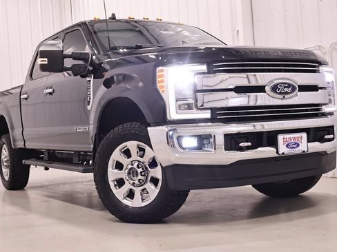 Certified 2019 Ford F350 Lariat w/ Lariat Ultimate Package AWD/4WD image 43