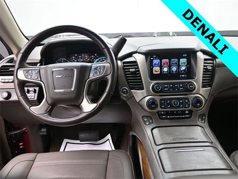 Used 2019 GMC Yukon Denali w/ Denali Ultimate Package image 14
