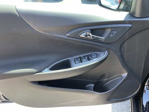 Used 2025 Chevrolet Malibu LT FWD image 16