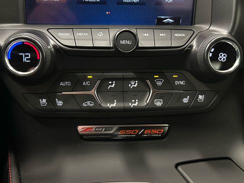 Used 2016 Chevrolet Corvette Z06 w/ 3LZ Preferred Equipment Group image 25