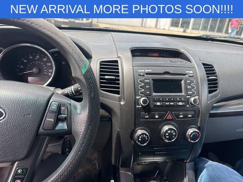 Used 2013 Kia Sorento LX AWD/4WD image 13