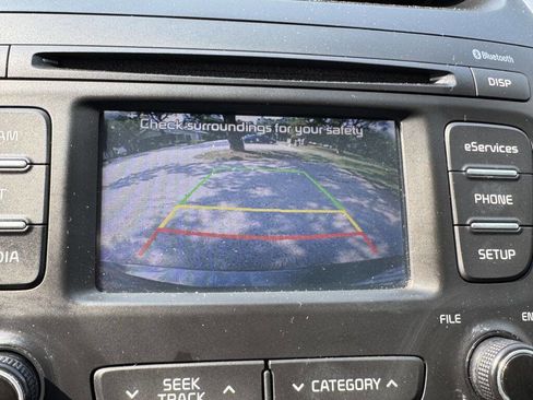 Used 2015 Kia Sorento LX image 20