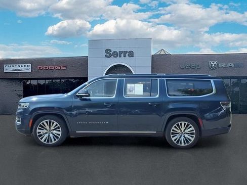 Used 2023 Jeep Grand Wagoneer L Series III AWD/4WD image 4