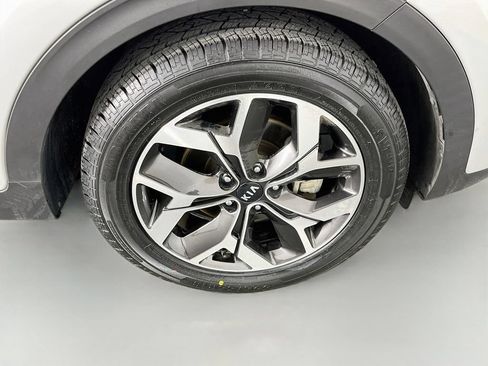 Used 2022 Kia Sportage EX w/ EX Technology Package FWD image 41