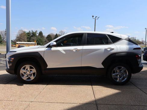 New 2026 Hyundai Kona SE AWD/4WD image 3
