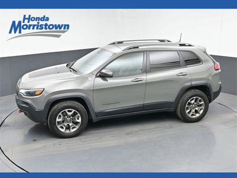 Used 2019 Jeep Cherokee Trailhawk w/ Comfort/Convenience Group image 1