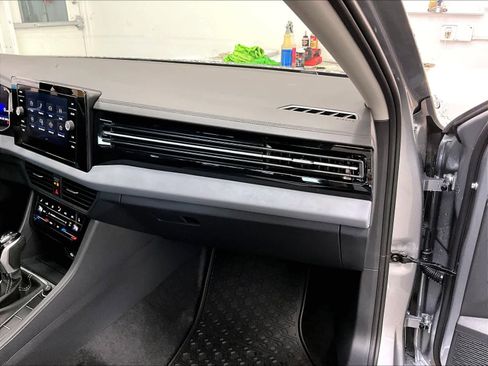 New 2026 Volkswagen Jetta SE image 25