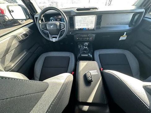 New 2025 Ford Bronco Base image 12