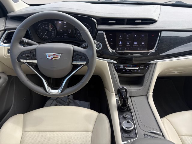 Certified 2023 Cadillac XT6 Premium Luxury w/ Technology Package AWD/4WD image 10