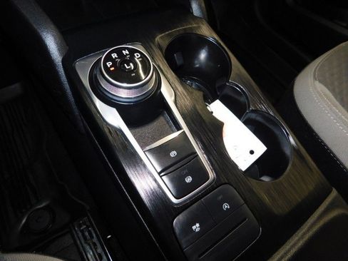 Used 2022 Ford Escape SE w/ SE Sport Appearance Package image 22