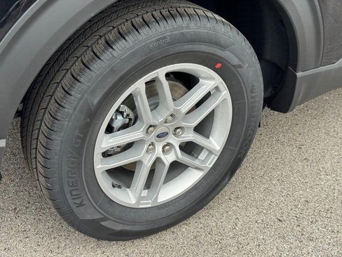 New 2026 Ford Explorer Active image 4