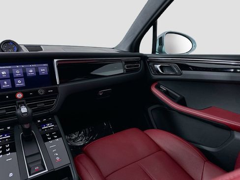 Used 2025 Porsche Macan image 26