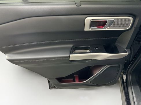 Used 2024 Ford Explorer Limited image 25