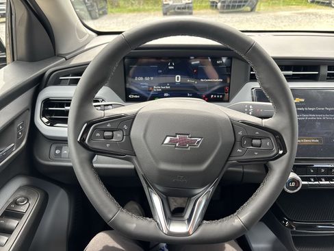 New 2027 Chevrolet Bolt LT w/ Comfort Package FWD image 14