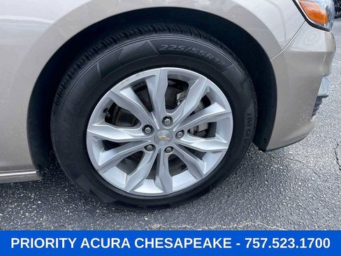 Used 2023 Chevrolet Malibu LT FWD image 26