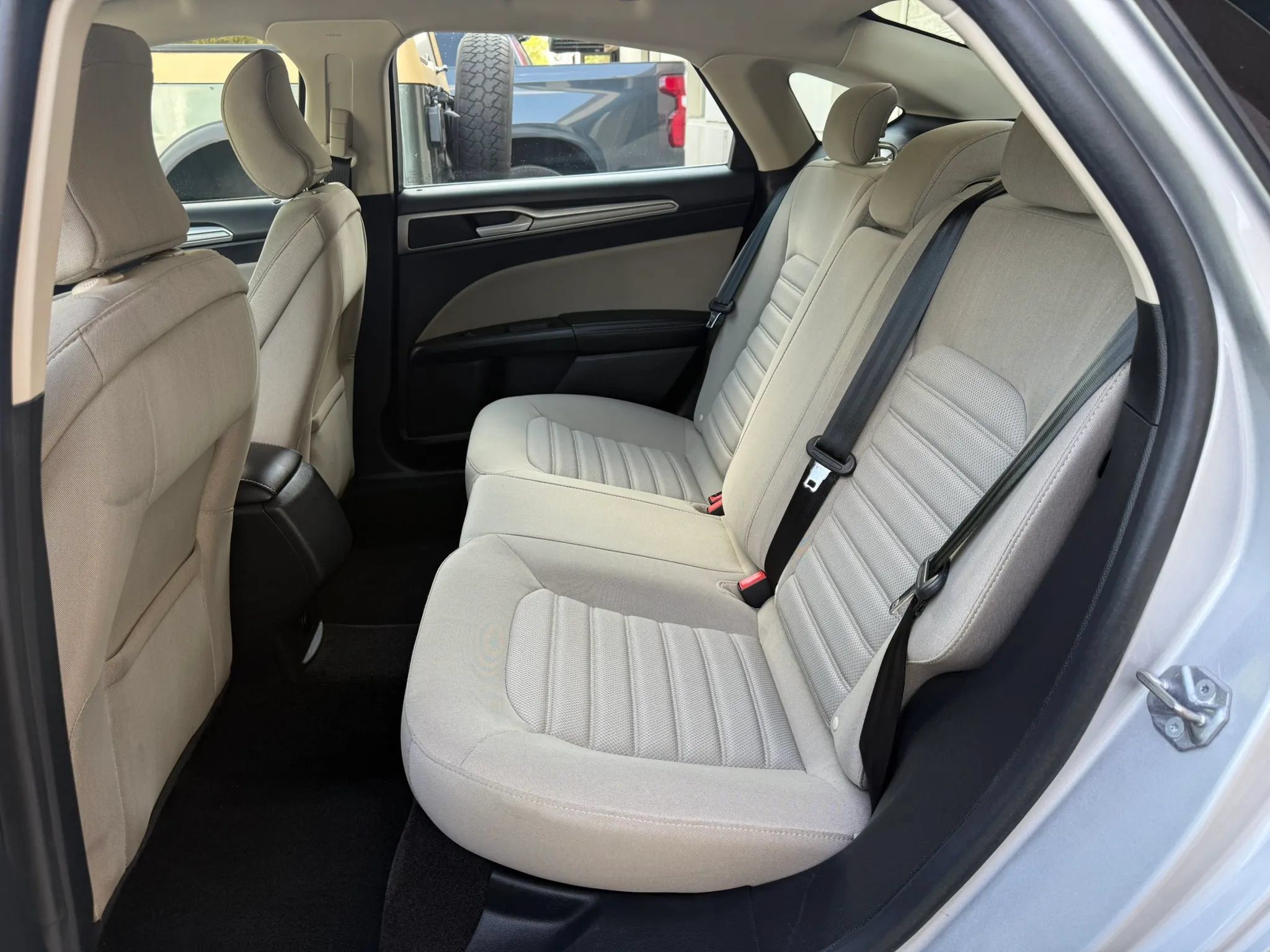 Used 2018 Ford Fusion S FWD image 16