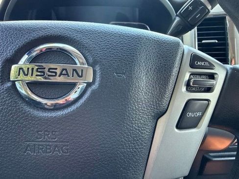 Used 2017 Nissan Titan SV RWD image 11