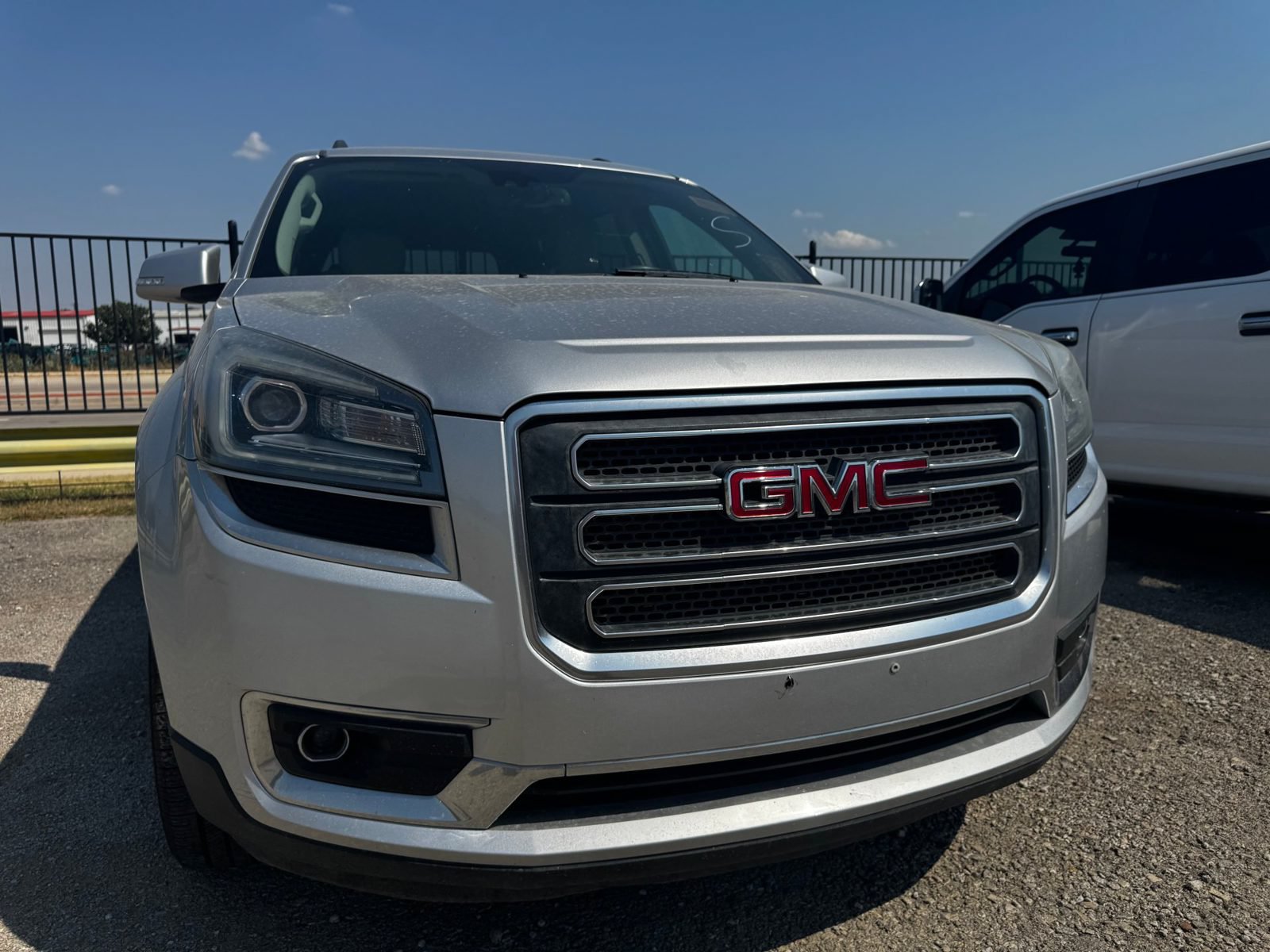 Used 2017 GMC Acadia Limited SLT FWD image 1