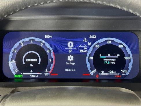 Certified 2025 Toyota 4Runner TRD Off-Road Premium AWD/4WD image 6