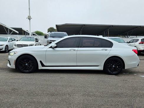 Used 2016 BMW 750i xDrive image 9