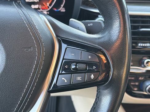 Used 2020 BMW 530i w/ Convenience Package image 27