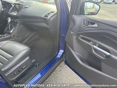 Used 2015 Ford Escape Titanium w/ Equipment Group 301A image 9